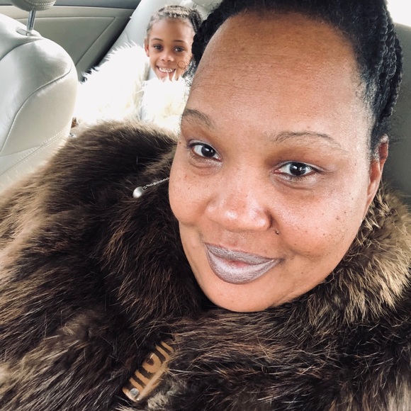 Meet your Posher, Katrina - Picture 1 of 1